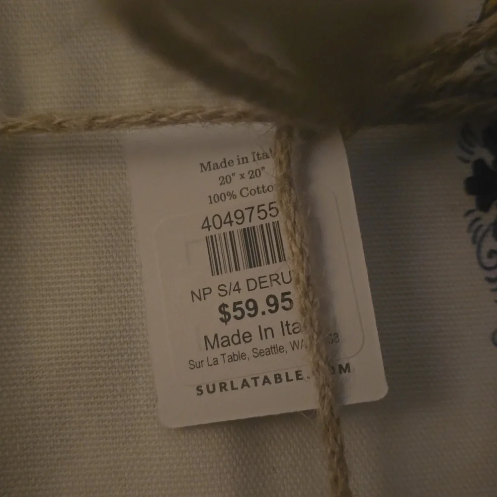 Sur La Table Deruta Napkins, Set of 4, Retail Price $59.95 USD, Size 20